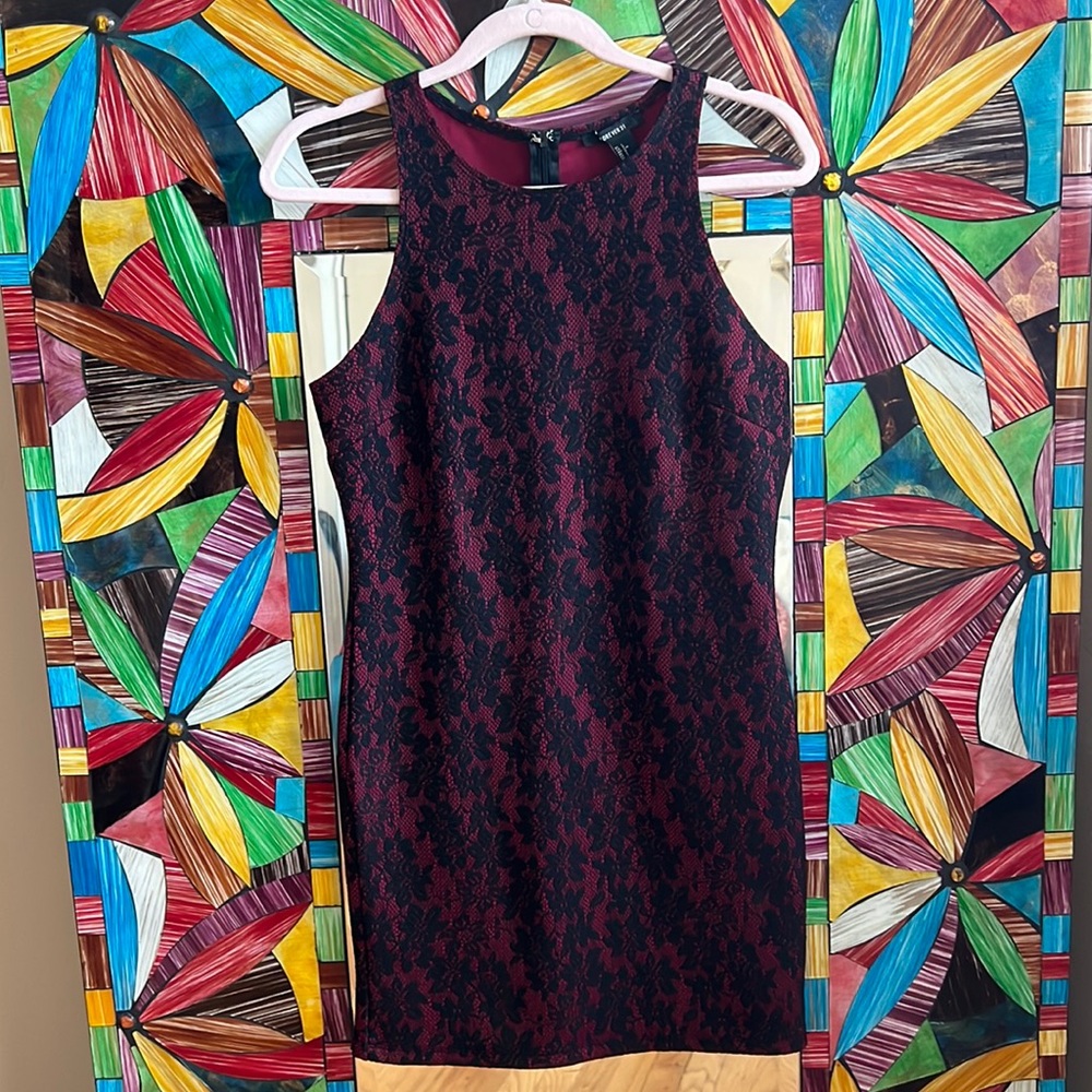 Red and black lace print bodycon dress. ✨
